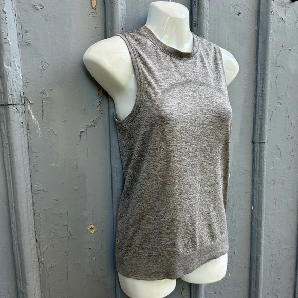 Lululemon Swiftly Breathe Muscle Tank Top
Slate / White, size 6 - Picture 6 of 8